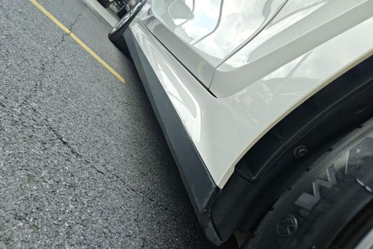 Used BMW i3 2022 eDrive 35 L Right Side Sill