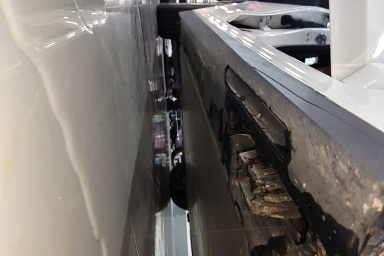 Used BMW i3 2022 eDrive 35 L Right Side Sill