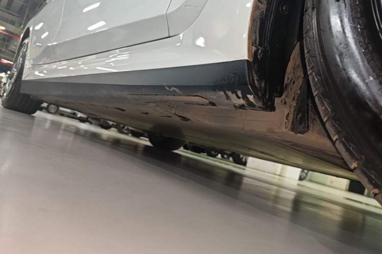 Used BMW i3 2022 eDrive 35 L Right Side Sill