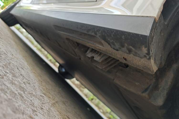 Used BMW i3 2022 eDrive 35 L Right Side Sill