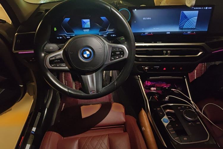 Used BMW i3 2022 eDrive 35 L Steering Wheel