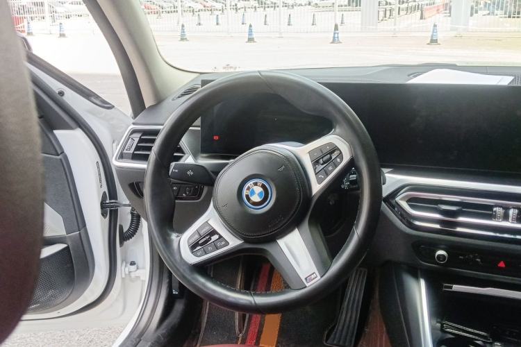 Used BMW i3 2022 eDrive 35 L Steering Wheel