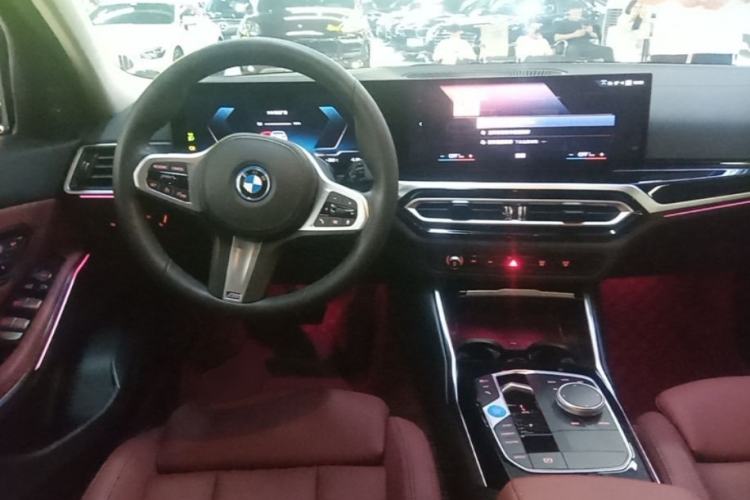 Used BMW i3 2022 eDrive 35 L Steering Wheel