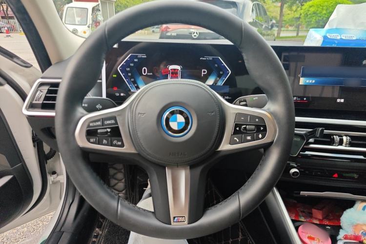Used BMW i3 2022 eDrive 35 L Steering Wheel