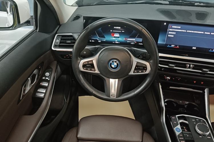 Used BMW i3 2022 eDrive 35 L Steering Wheel