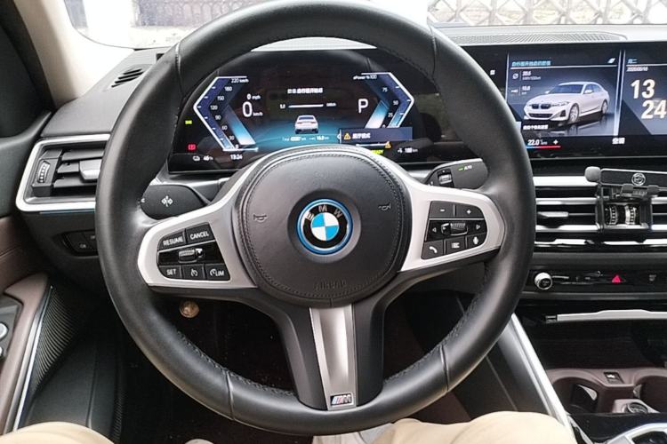 Used BMW i3 2022 eDrive 35 L Steering Wheel