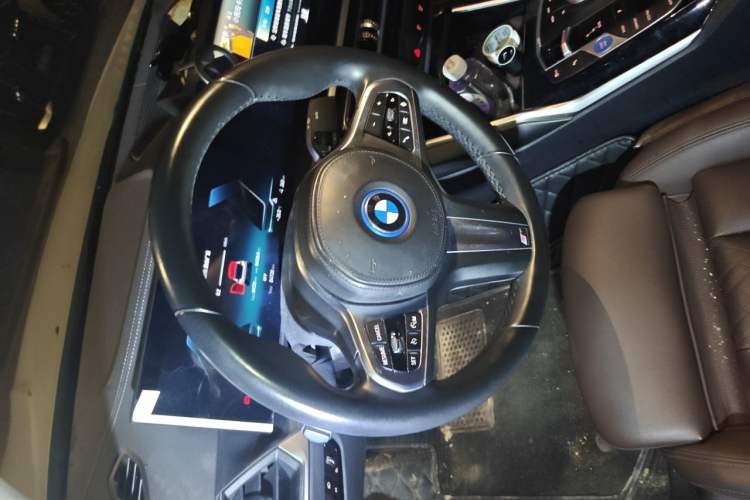 Used BMW i3 2022 eDrive 35 L Steering Wheel