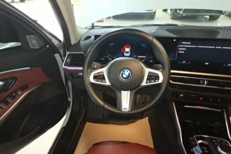 Used BMW i3 2022 eDrive 35 L Steering Wheel