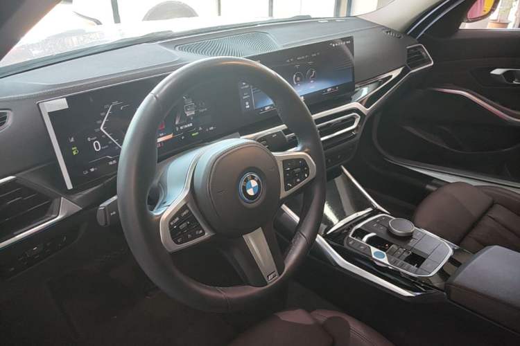 Used BMW i3 2022 eDrive 35 L Steering Wheel