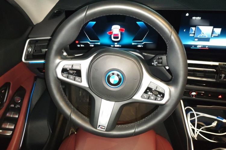 Used BMW i3 2022 eDrive 35 L Steering Wheel