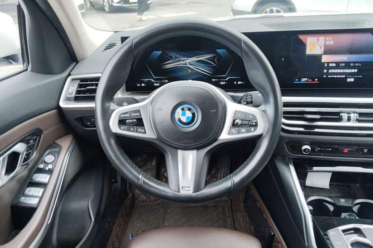 Used BMW i3 2022 eDrive 35 L Steering Wheel