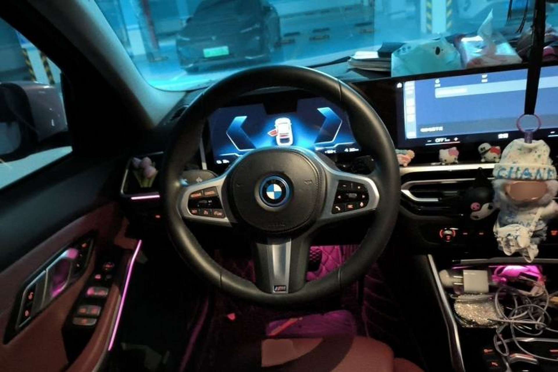 Used BMW i3 2022 eDrive 35 L Steering Wheel