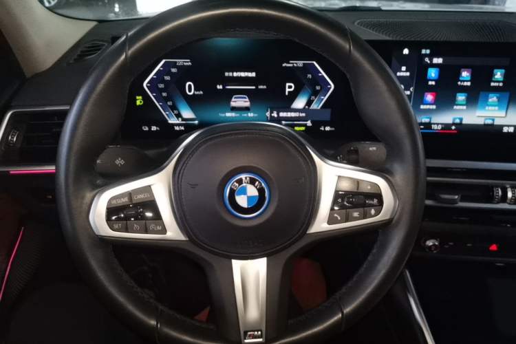 Used BMW i3 2022 eDrive 35 L Steering Wheel
