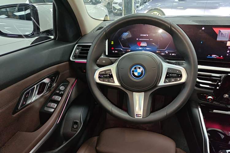Used BMW i3 2022 eDrive 35 L Steering Wheel