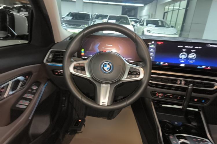 Used BMW i3 2022 eDrive 35 L Steering Wheel