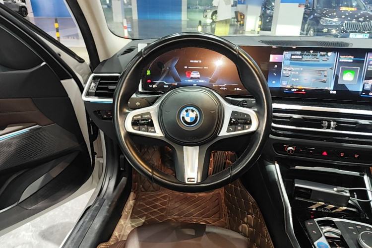 Used BMW i3 2022 eDrive 35 L Steering Wheel