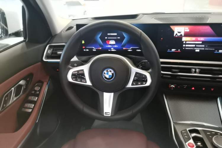 Used BMW i3 2022 eDrive 35 L Steering Wheel