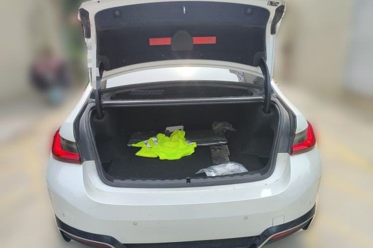 Used BMW i3 2022 eDrive 35 L Trunk