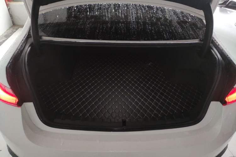 Used BMW i3 2022 eDrive 35 L Trunk