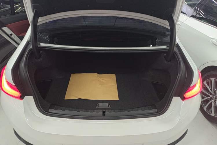 Used BMW i3 2022 eDrive 35 L Trunk