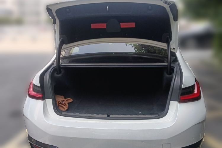 Used BMW i3 2022 eDrive 35 L Trunk