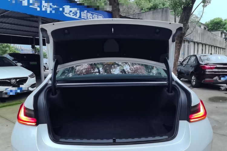 Used BMW i3 2022 eDrive 35 L Trunk