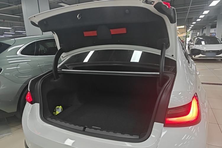 Used BMW i3 2022 eDrive 35 L Trunk