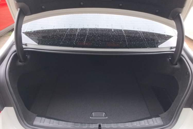 Used BMW i3 2022 eDrive 35 L Trunk