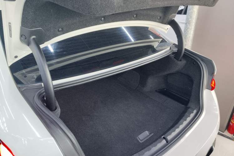 Used BMW i3 2022 eDrive 35 L Trunk