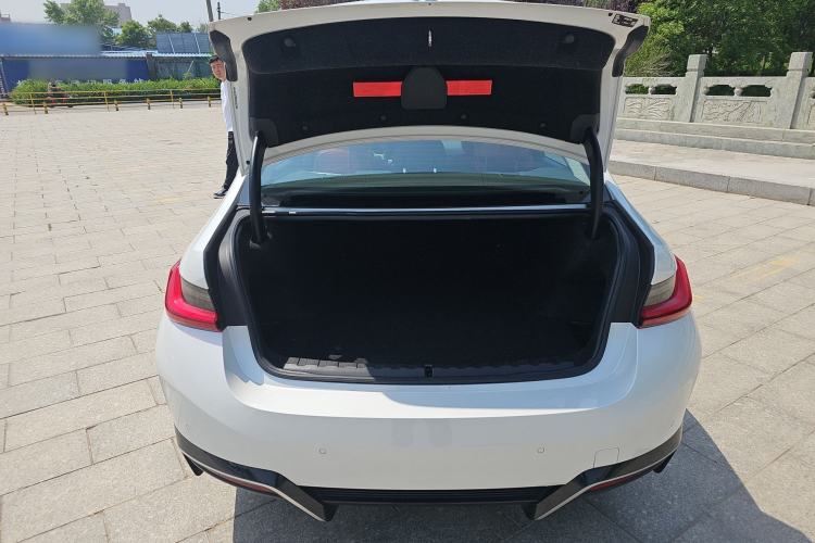 Used BMW i3 2022 eDrive 35 L Trunk