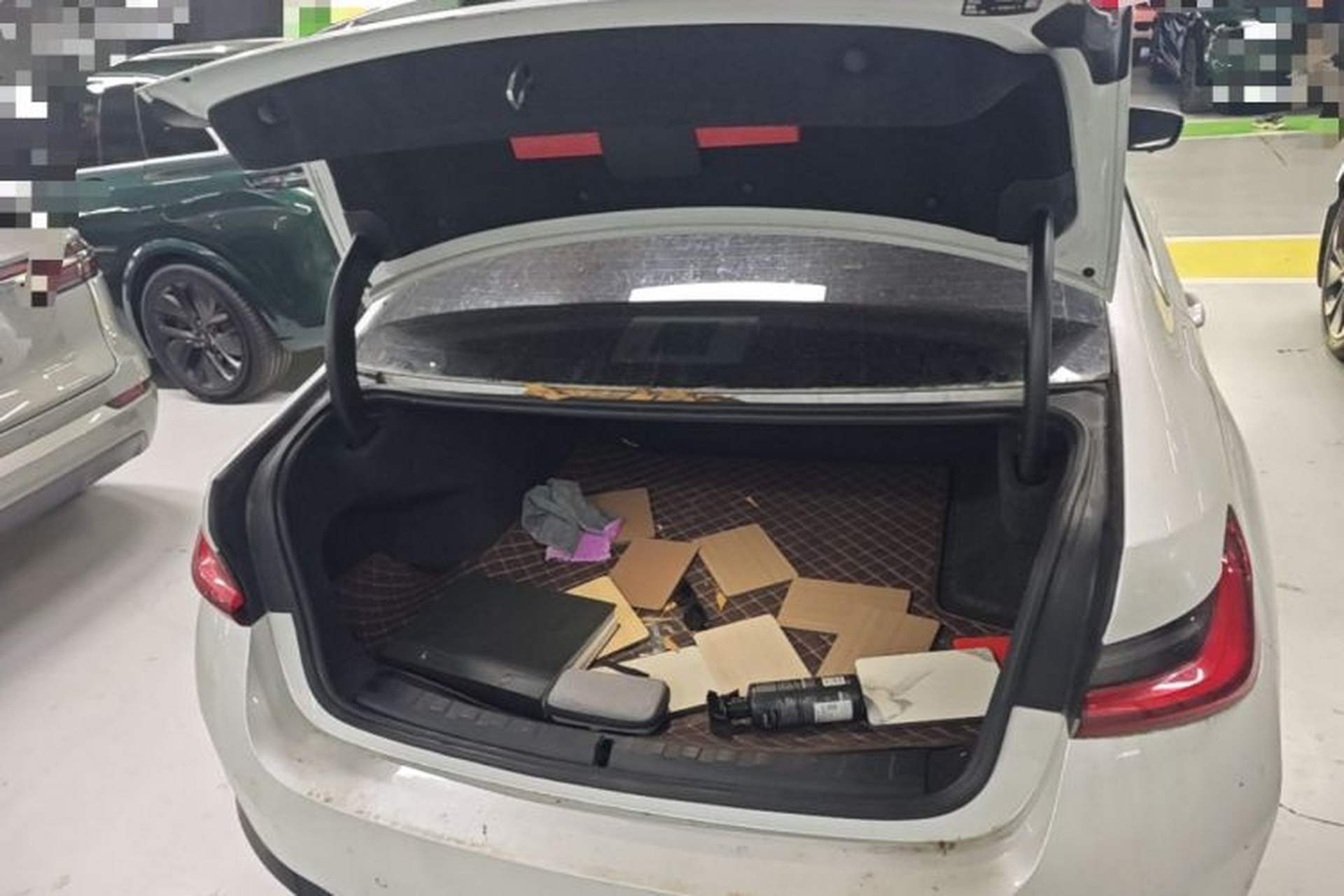 Used BMW i3 2022 eDrive 35 L Trunk
