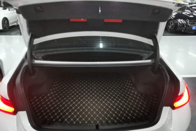 Used BMW i3 2022 eDrive 35 L Trunk
