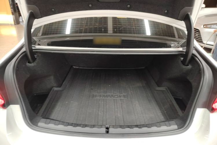 Used BMW i3 2022 eDrive 35 L Trunk