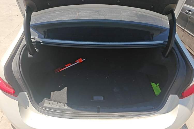 Used BMW i3 2022 eDrive 35 L Trunk