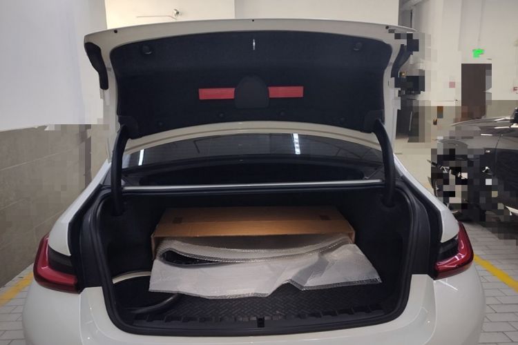 Used BMW i3 2022 eDrive 35 L Trunk