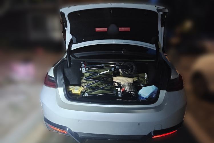 Used BMW i3 2022 eDrive 35 L Trunk