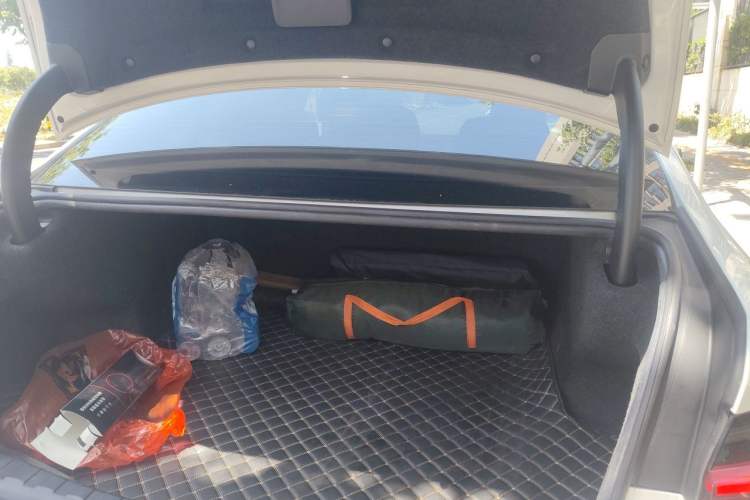 Used BMW i3 2022 eDrive 35 L Trunk