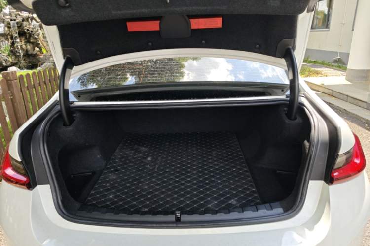 Used BMW i3 2022 eDrive 35 L Trunk
