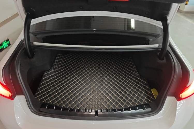 Used BMW i3 2022 eDrive 35 L Trunk