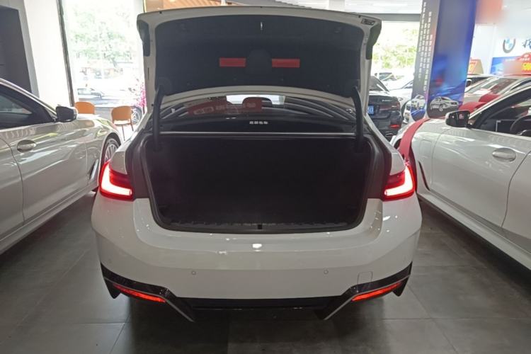 Used BMW i3 2022 eDrive 35 L Trunk