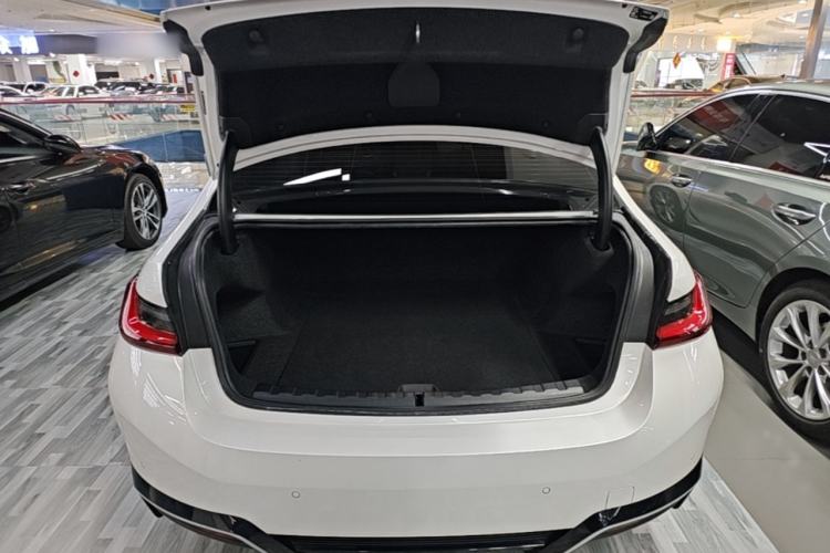 Used BMW i3 2022 eDrive 35 L Trunk
