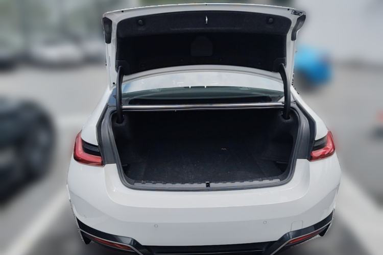 Used BMW i3 2022 eDrive 35 L Trunk