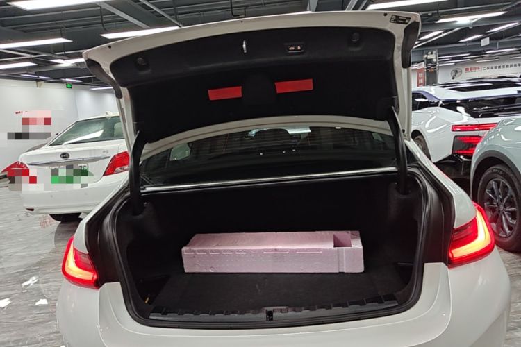 Used BMW i3 2022 eDrive 35 L Trunk