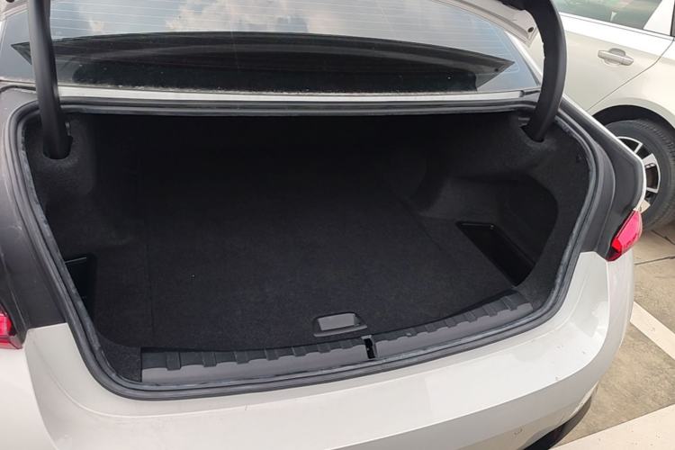 Used BMW i3 2022 eDrive 35 L Trunk