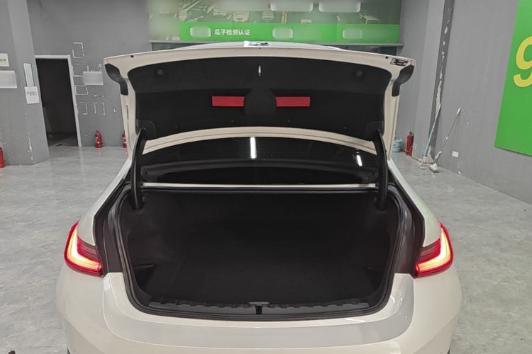 Used BMW i3 2022 eDrive 35 L Trunk