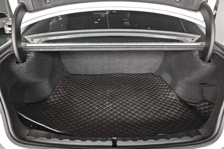 Used BMW i3 2022 eDrive 35 L Trunk