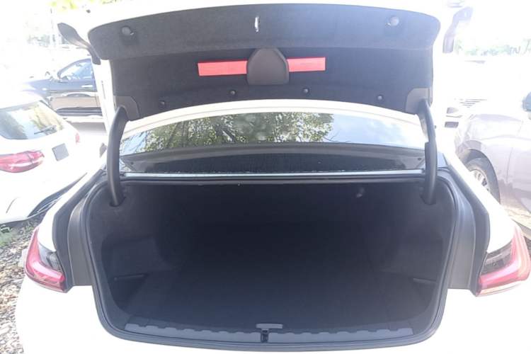 Used BMW i3 2022 eDrive 35 L Trunk