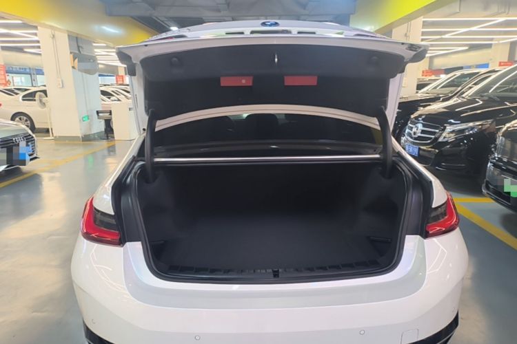 Used BMW i3 2022 eDrive 35 L Trunk