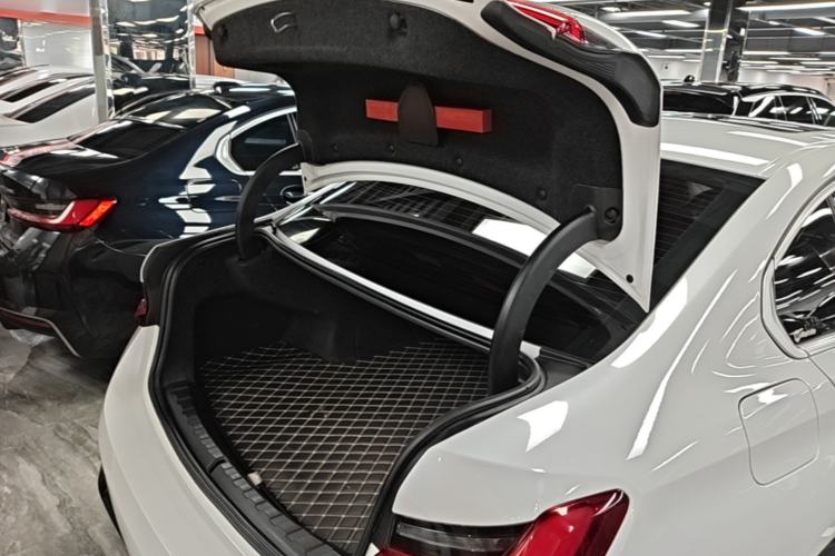 Used BMW i3 2022 eDrive 35 L Trunk