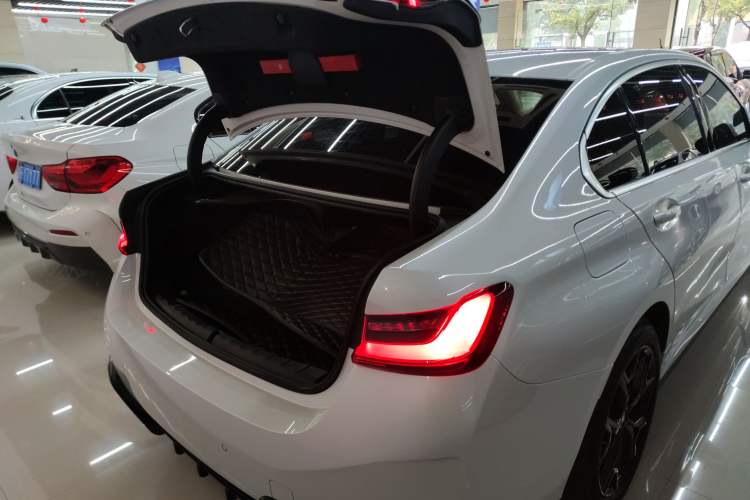 Used BMW i3 2022 eDrive 35 L Trunk